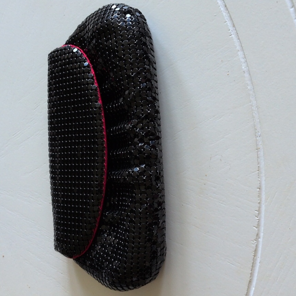 Black Metal mesh cocktail purse Clutch Red Trim 5x9